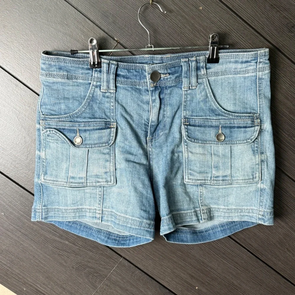 Kut From The Kloth Women's 10 Denim Cargo Utility Shorts Light Wash Y2K